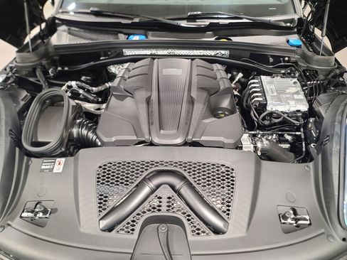 New 2026 Porsche Macan GTS image 30