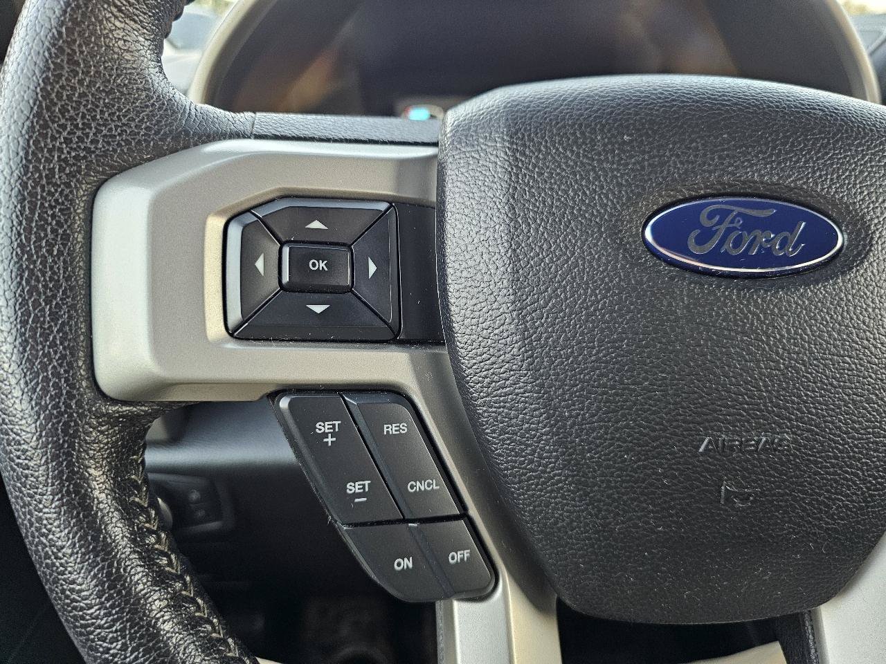 Used 2015 Ford F150 Lariat w/ Equipment Group 502A Luxury AWD/4WD image 51