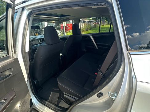 Used 2016 Toyota RAV4 XLE AWD/4WD image 20