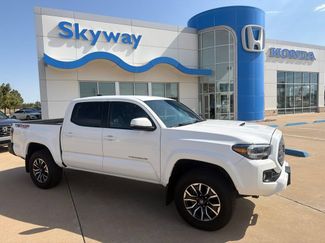 Used 2020 Toyota Tacoma TRD Sport w/ Technology Package AWD/4WD video 1