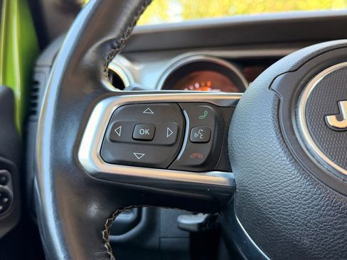 Used 2019 Jeep Wrangler Unlimited Sahara w/ Uconnect 4C Nav & Sound Group AWD/4WD image 22