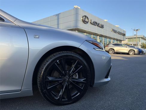 Used 2023 Lexus ES 300h F Sport w/ Accessory Package (Z2) FWD image 16