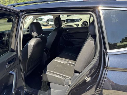 Used 2020 Volkswagen Tiguan SE FWD image 6