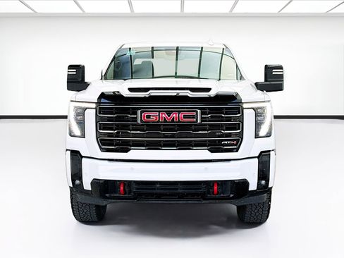 Used 2025 GMC Sierra 2500 AT4 AWD/4WD image 2