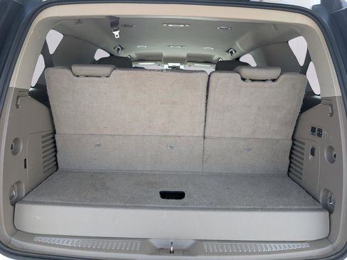 Used 2017 GMC Yukon SLT image 32