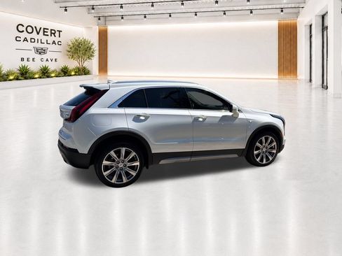 Used 2023 Cadillac XT4 Premium Luxury w/ Technology Package AWD/4WD image 12