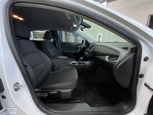 Used 2022 Chevrolet Malibu LT FWD image 27