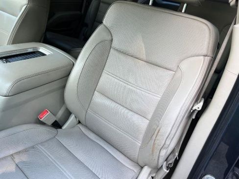 Used 2015 GMC Yukon Denali w/ Premium Package AWD/4WD image 30