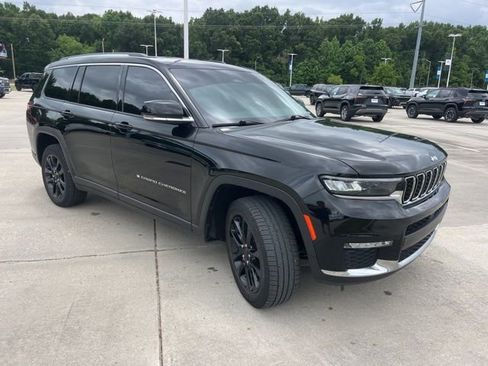 Used 2022 Jeep Grand Cherokee L Limited RWD image 9