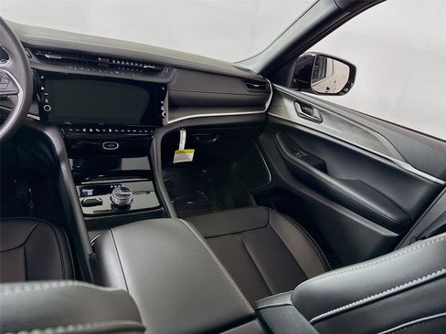New 2026 Jeep Grand Cherokee Limited AWD/4WD image 18