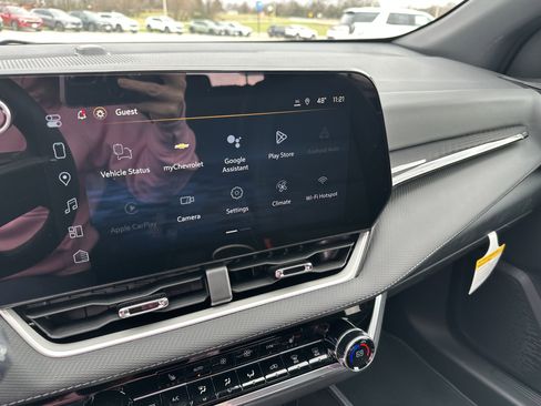 New 2026 Chevrolet Equinox LT w/ Convenience Package II AWD/4WD image 18
