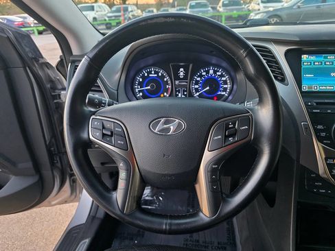 Used 2012 Hyundai Azera Base 4dr Sedan image 38