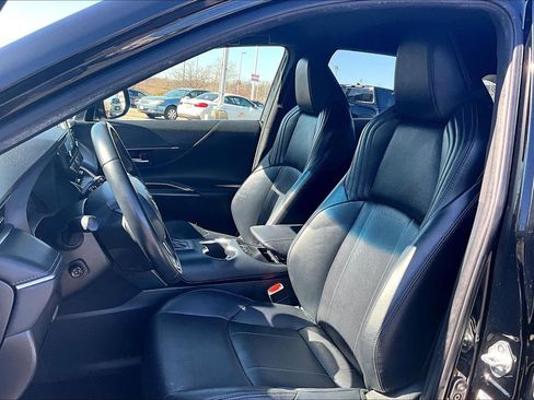 Used 2021 Toyota Venza XLE w/ Softex Package image 23