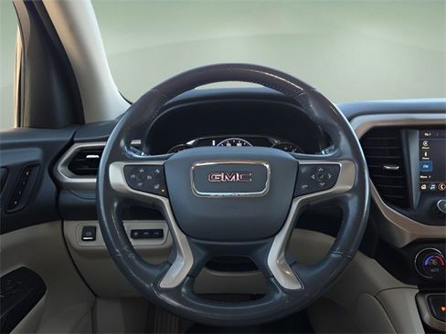 Used 2022 GMC Acadia Denali w/ Denali Technology Package image 12