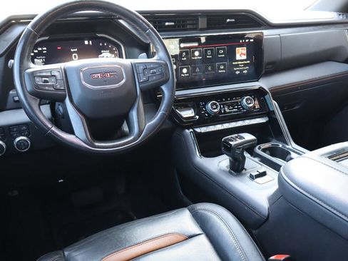 Used 2022 GMC Sierra 1500 AT4 w/ AT4 Premium Package AWD/4WD image 5
