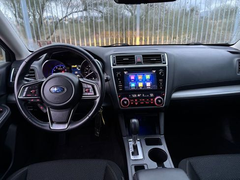 Used 2018 Subaru Outback 2.5i Premium image 5