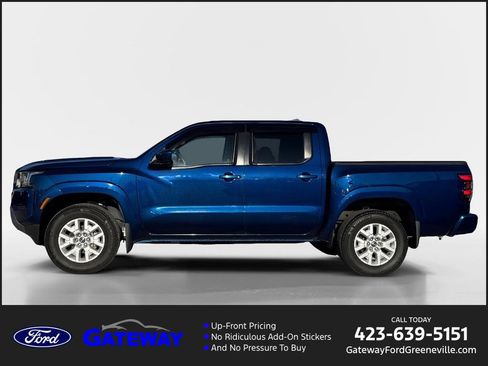 Used 2022 Nissan Frontier SV image 1