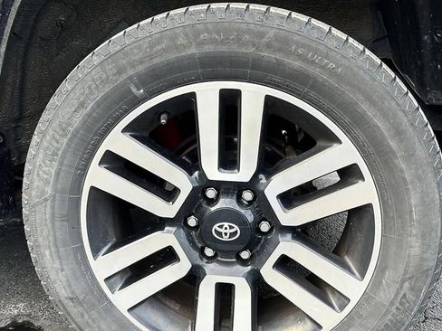 Used 2016 Toyota 4Runner Limited AWD/4WD image 4