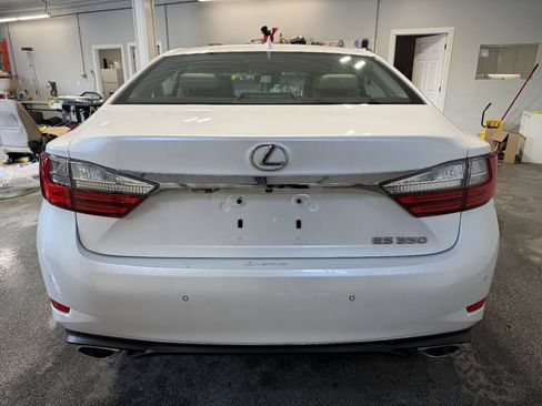 Used 2017 Lexus ES 350 w/ Premium Package FWD image 4