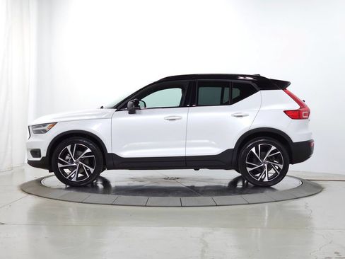 Used 2021 Volvo XC40 T5 R-Design w/ Advanced Package AWD/4WD image 5