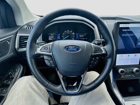 Used 2024 Ford Edge Titanium AWD/4WD image 11