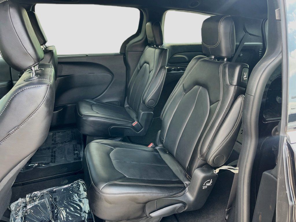 Used 2026 Chrysler Pacifica Select FWD image 23