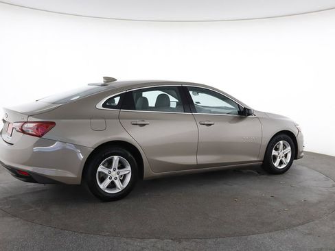 Used 2022 Chevrolet Malibu LT FWD image 13