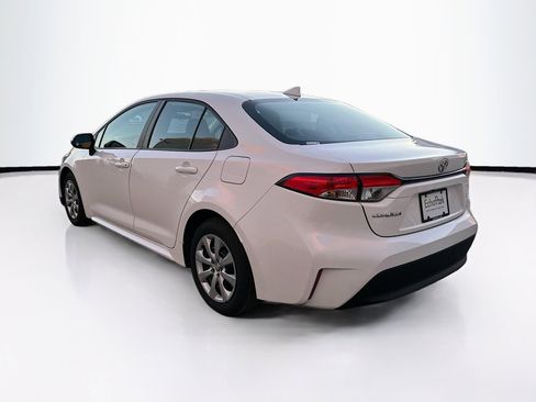 Used 2025 Toyota Corolla LE image 5