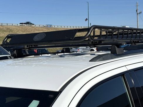 Used 2019 Jeep Grand Cherokee Laredo image 15