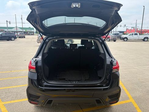 Used 2024 Mitsubishi Outlander Sport SE AWD/4WD image 11