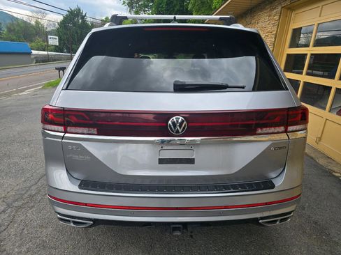 Used 2024 Volkswagen Atlas SEL Premium R-Line AWD/4WD image 7