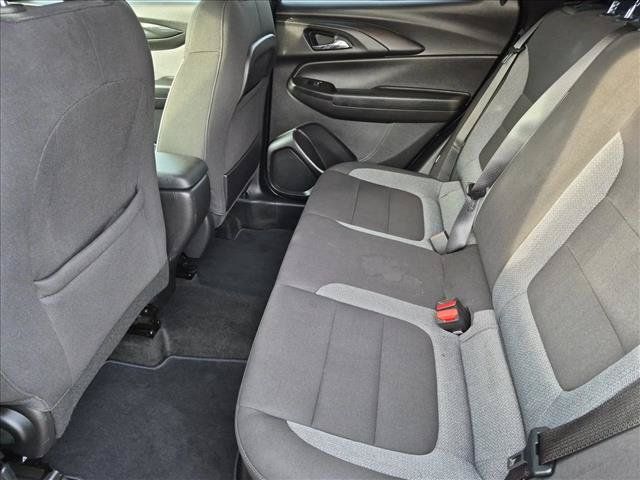 Used 2025 Chevrolet TrailBlazer LT AWD/4WD image 17