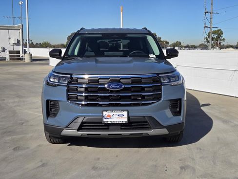 New 2026 Ford Explorer Active RWD image 3