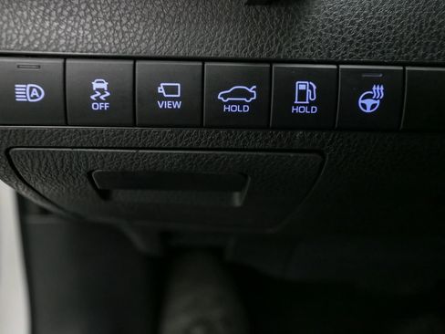 Used 2022 Toyota Camry XSE image 37