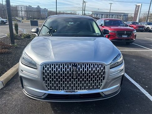 Used 2024 Lincoln Corsair AWD w/ Equipment Group 101A image 3