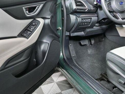 Used 2024 Subaru Forester Premium AWD/4WD image 7