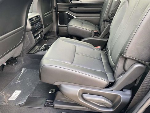 New 2026 Jeep Grand Wagoneer L Limited AWD/4WD image 10