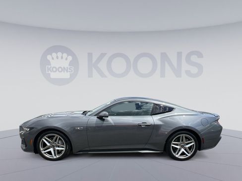 Used 2024 Ford Mustang GT Premium image 13