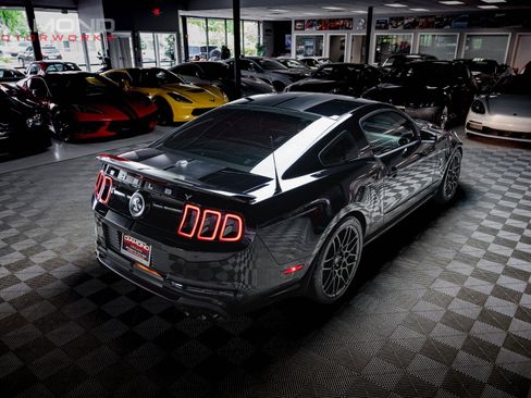 Used 2013 Ford Mustang Shelby GT500 RWD image 70