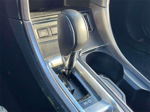 Used 2020 Subaru Ascent Limited image 27