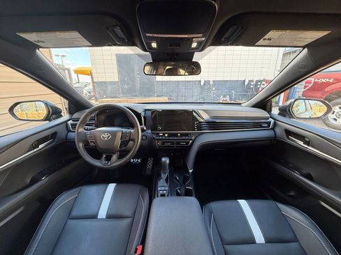 Used 2025 Toyota Camry LE image 21