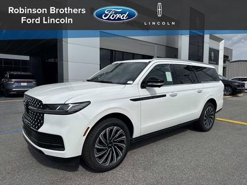 New 2026 Lincoln Navigator L Black Label AWD/4WD image 1
