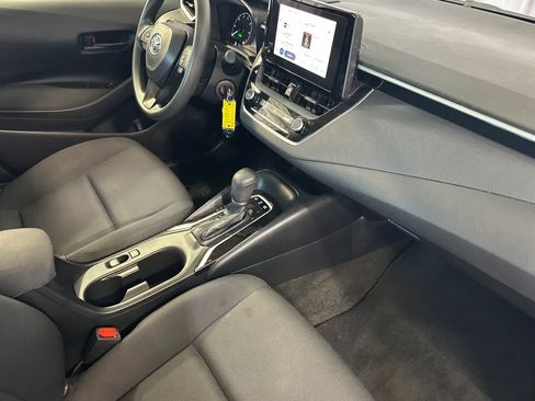 Used 2023 Toyota Corolla LE w/ Carpet Mat Package (TMS) FWD image 17