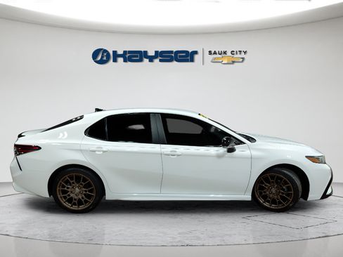 Used 2023 Toyota Camry SE FWD image 8