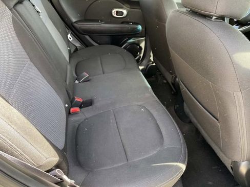 Used 2018 Kia Soul + FWD image 22