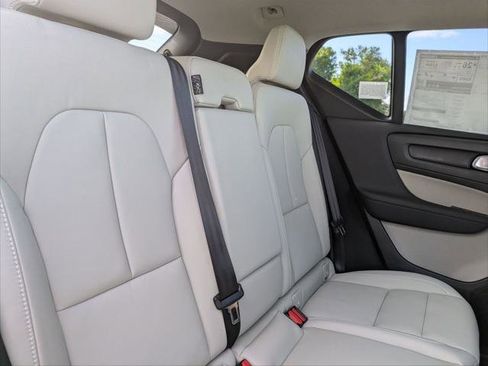 New 2026 Volvo XC40 B5 Ultra w/ Climate Package AWD/4WD image 13