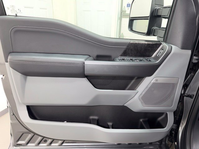 New 2026 Ford F350 XLT w/ XLT Premium Package AWD/4WD image 11