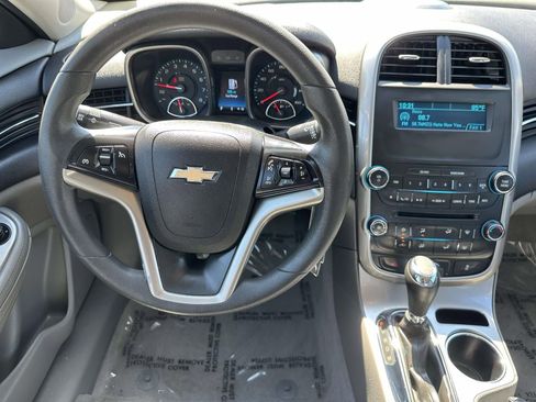 Used 2016 Chevrolet Malibu LS FWD image 8