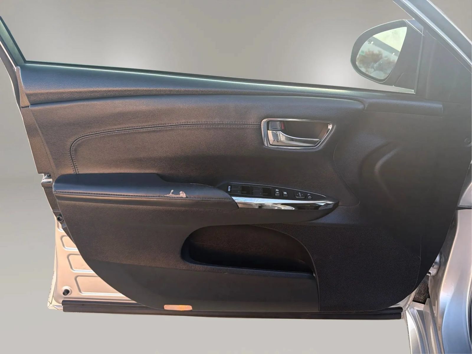 Used 2013 Toyota Avalon XLE Premium FWD image 23