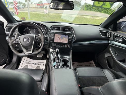 Used 2020 Nissan Maxima SR w/ Sport Mat Group FWD image 14